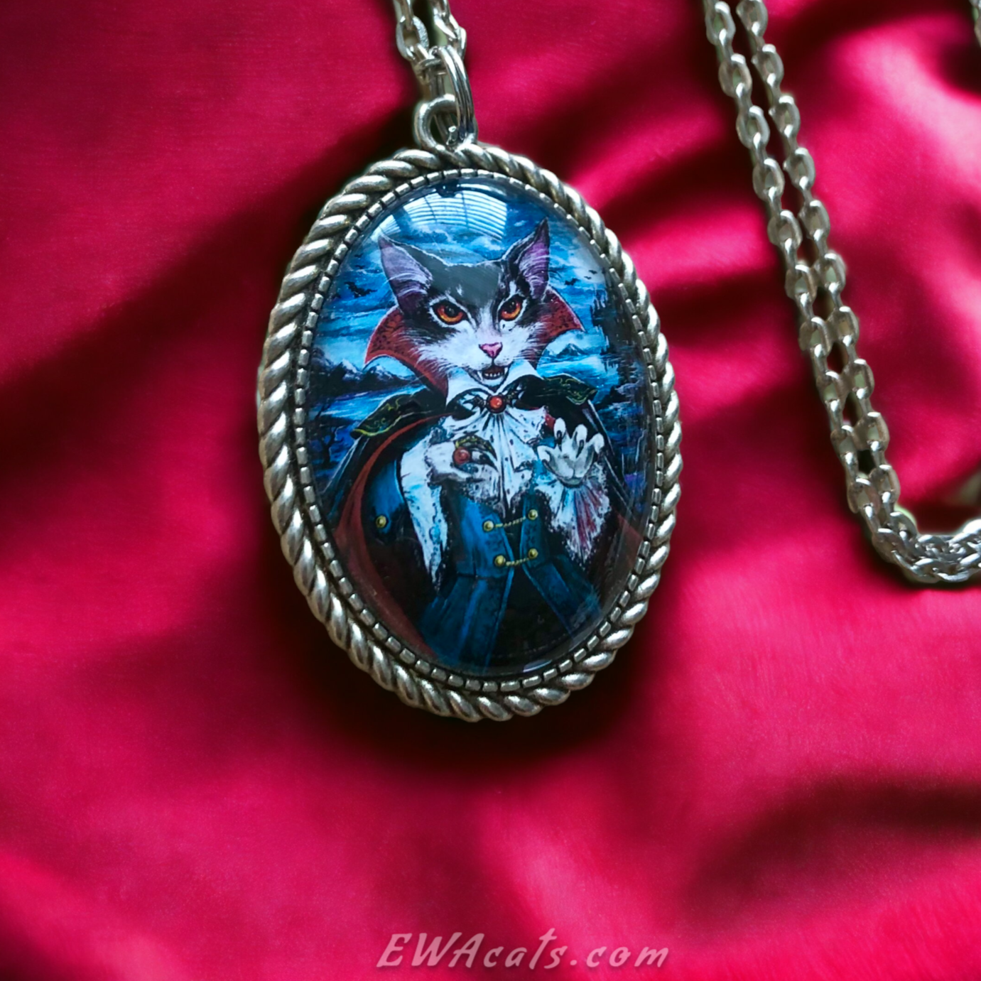 Necklace "DraCatula"