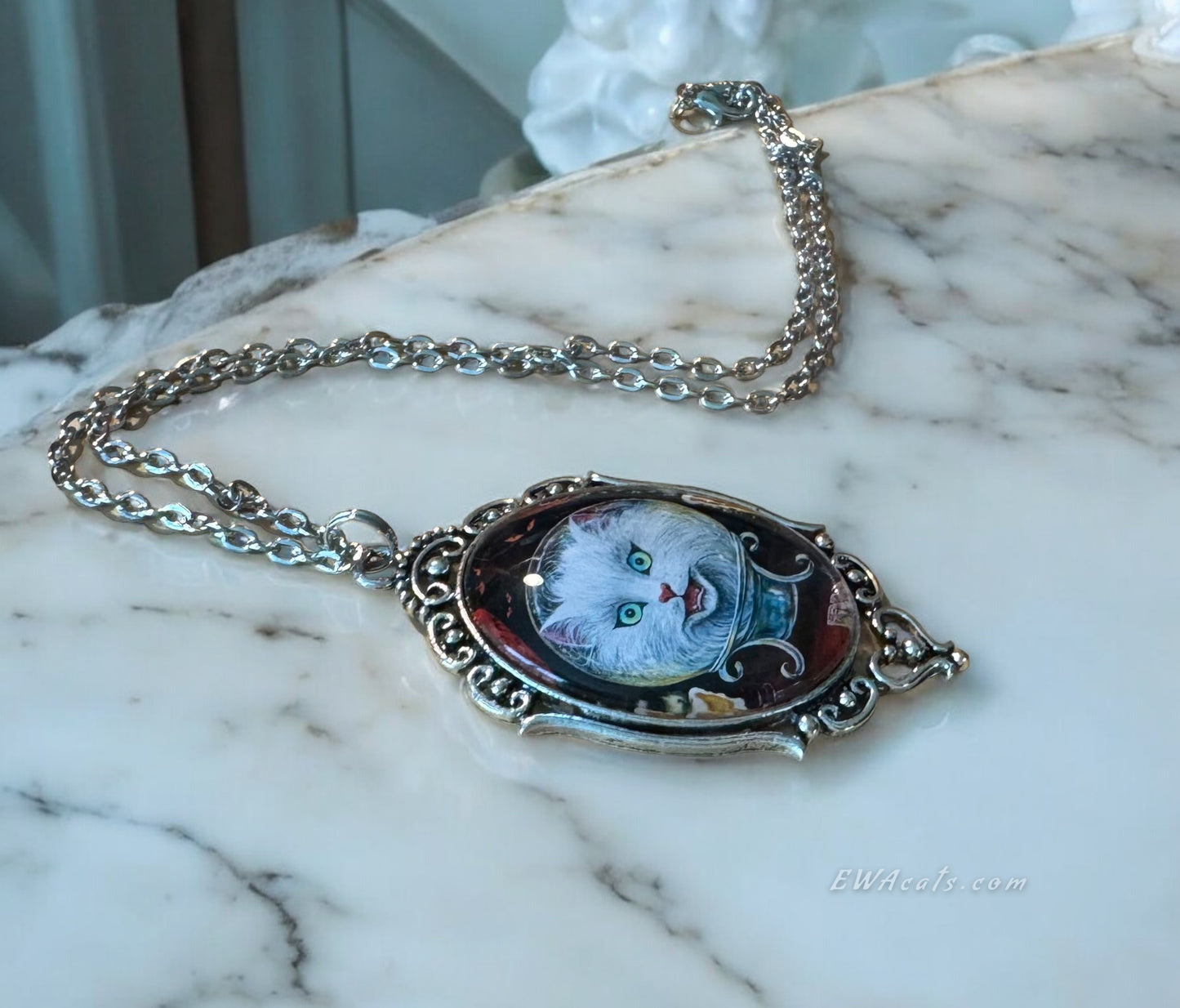 Necklace "Meowdame Leota"