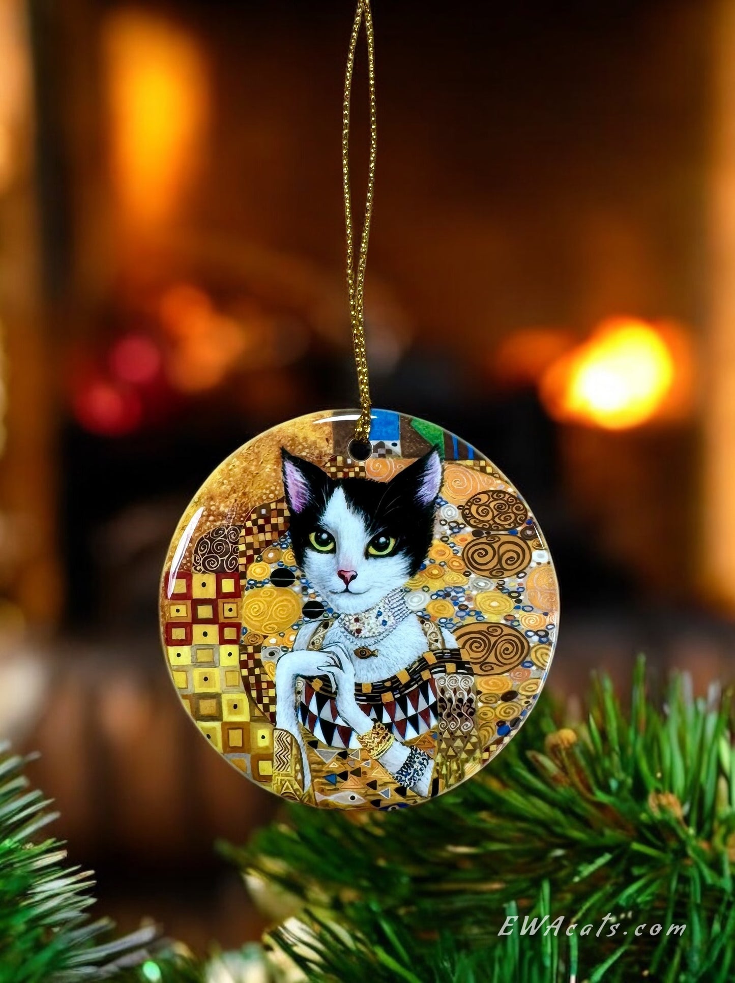 ORNAMENT Porcelain 3"x 3" Round "Cat in Gold"