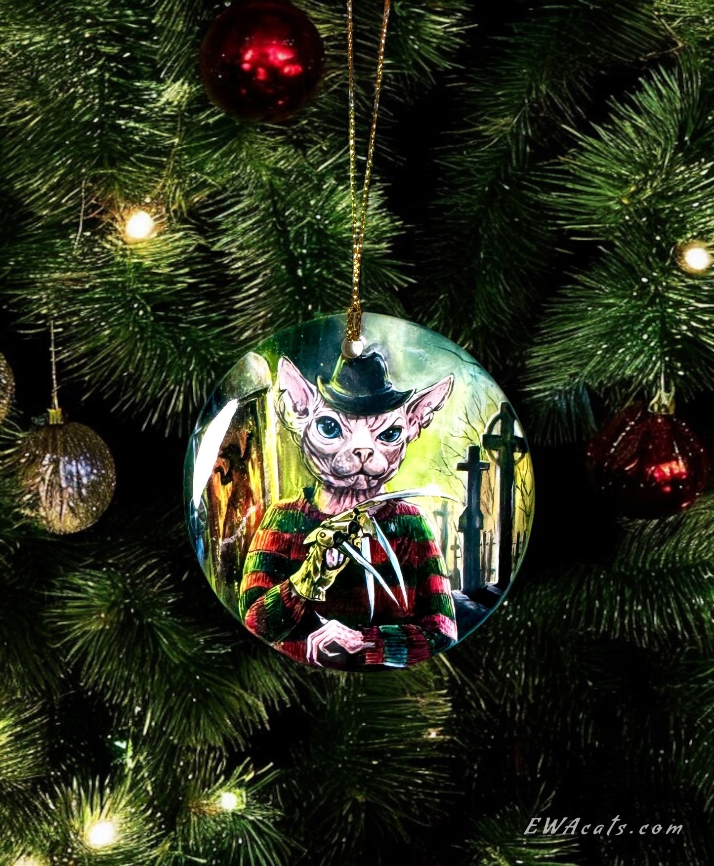 ORNAMENT Porcelain 3"x 3" Round "Freddy Kat"