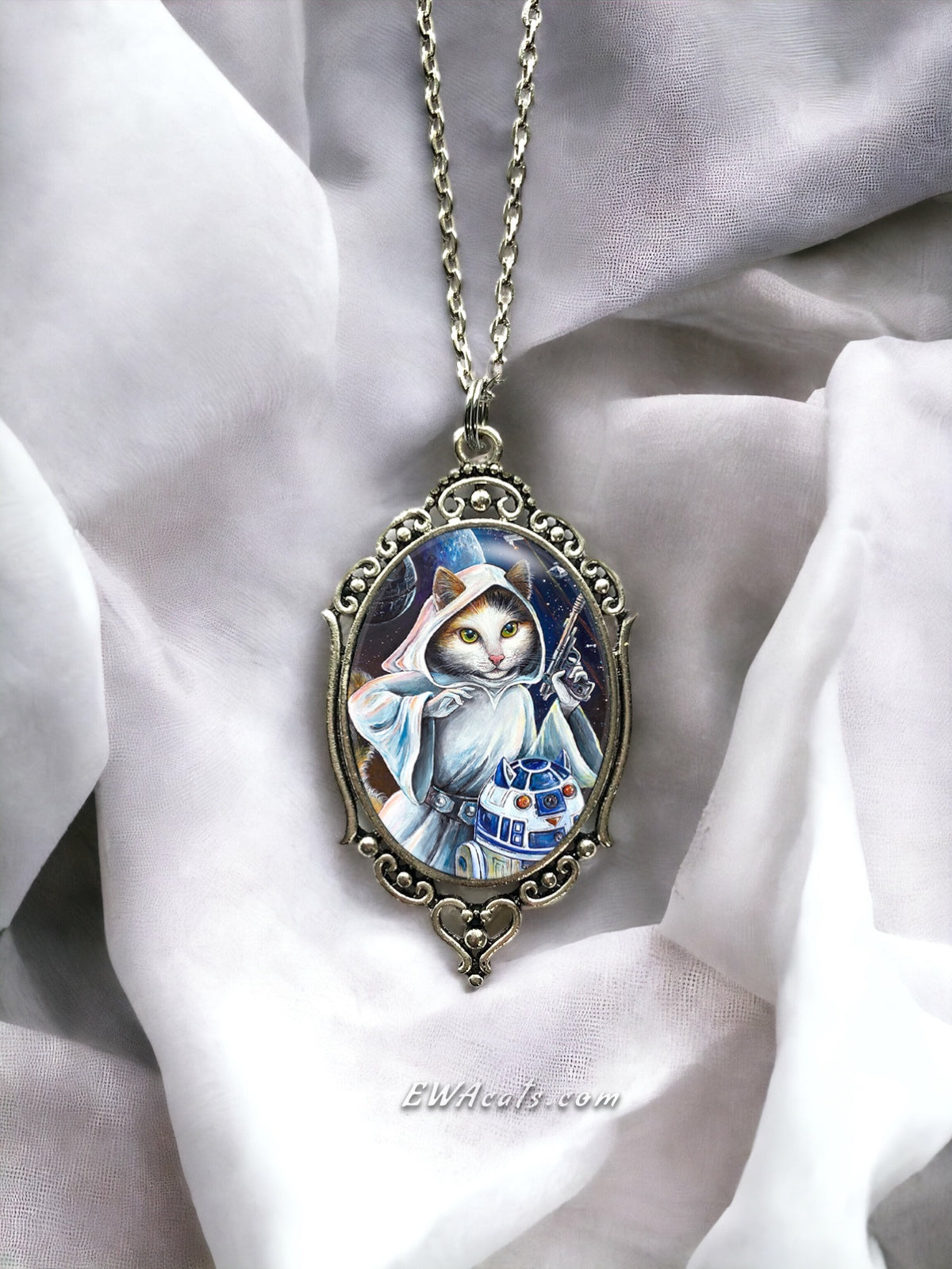 Necklace "Purrincess Leia"