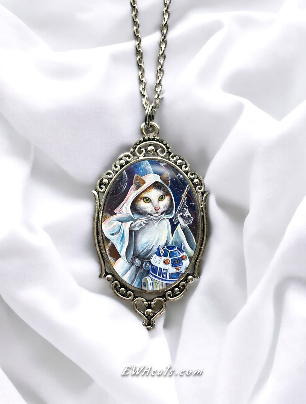 Necklace "Purrincess Leia"
