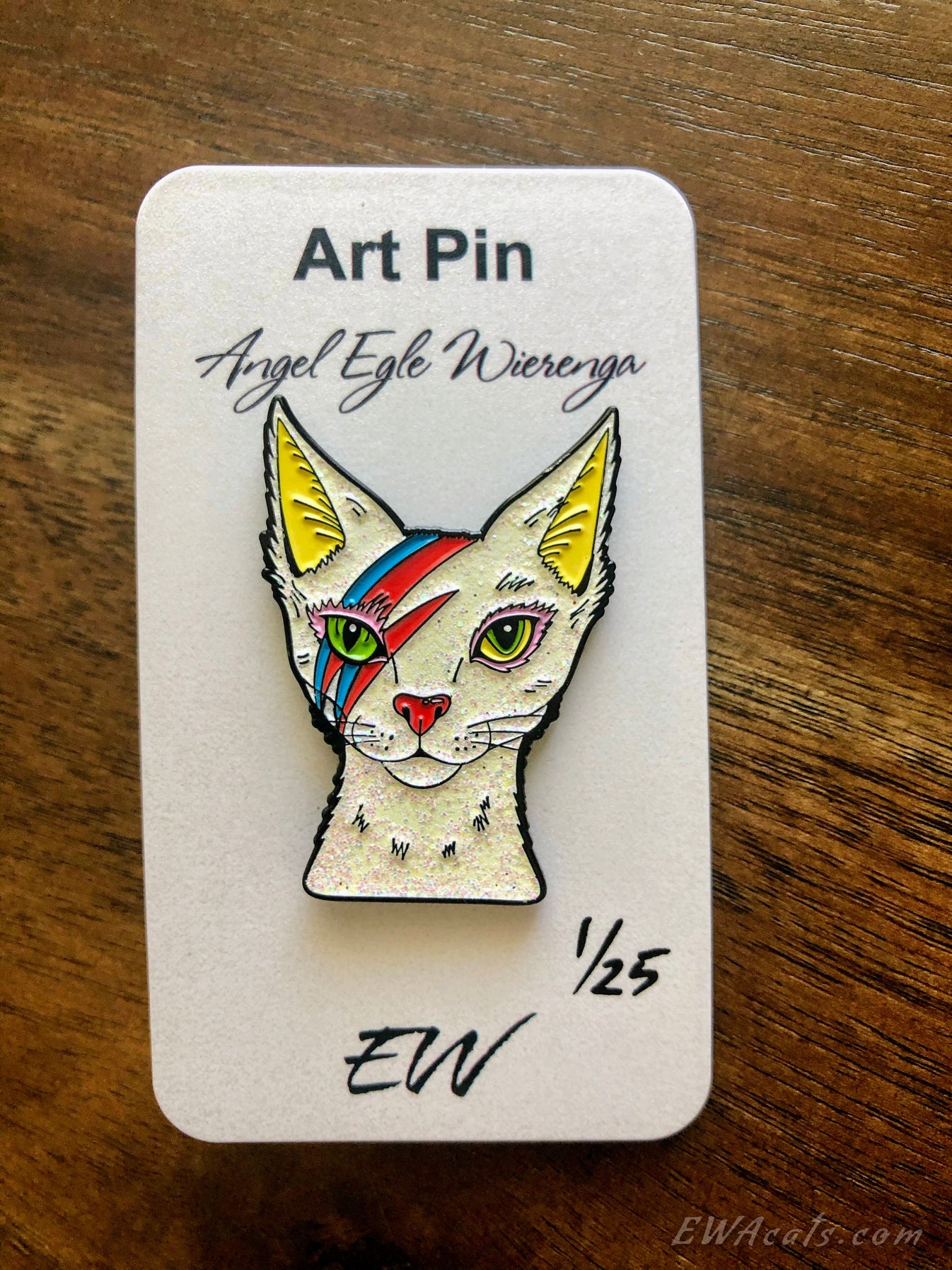ENAMEL PIN "Ziggy Starpaws" Limited Edition EWAcats